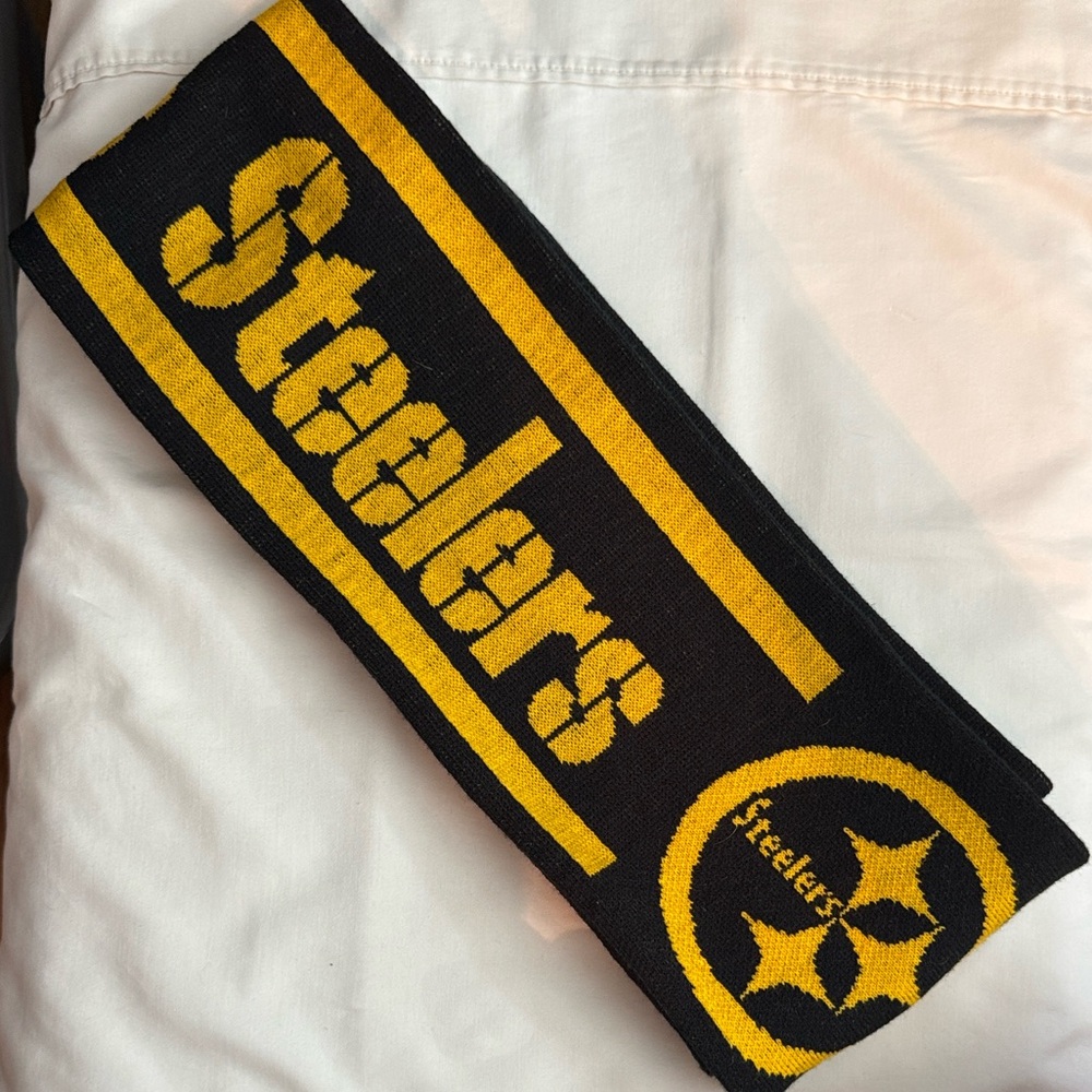 Pittsburgh Steelers Black & Gold Knit Scarf